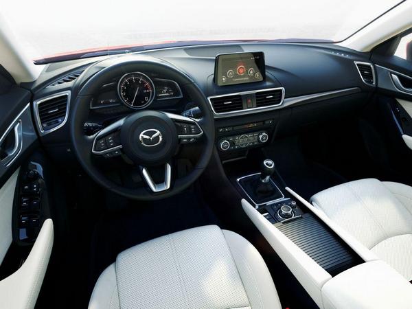 07 2017 Mazda Mazda3