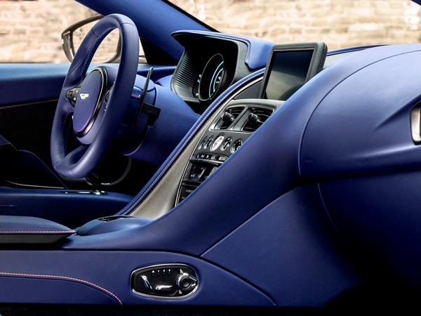 07 2018 Aston Martin Db11 V8