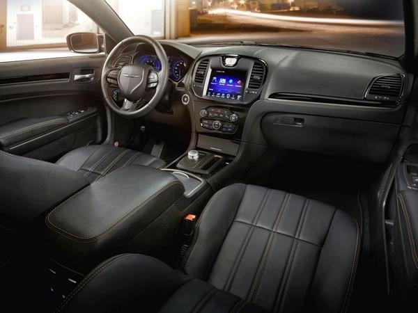 08 2016 Chrysler 300s Alloy Edition
