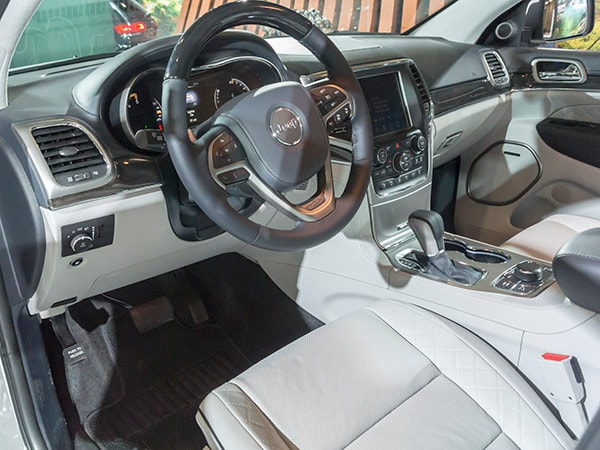 08 2017 Jeep Grand Cherokee Summit
