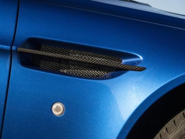 08 2017 Aston Martin V8 Vantage Gts