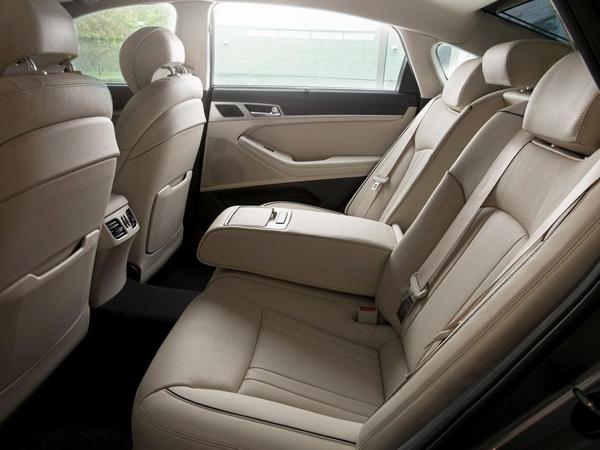 08 2017 Genesis G80