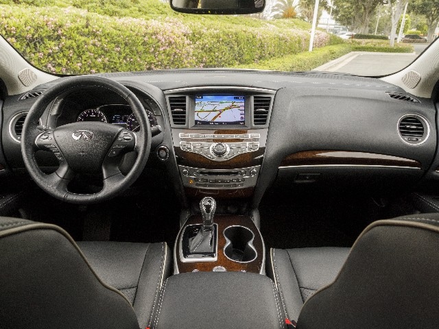 08 2017 Infiniti Qx60 Comparo