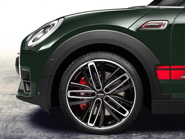 2017 Mini John Cooper Works Clubman in Paris Debut