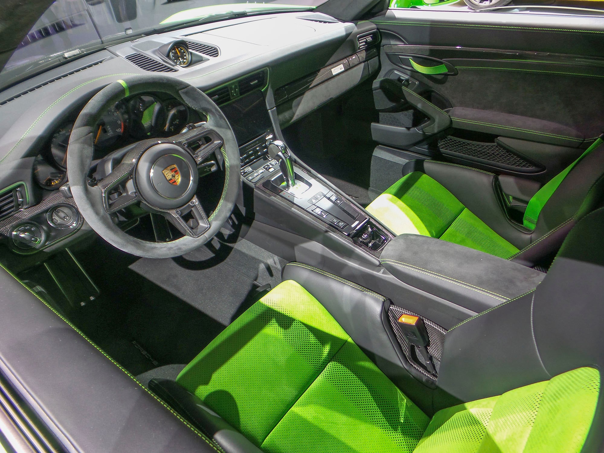 08 2019 Porsche GT3 Weissach NYIAS KBB