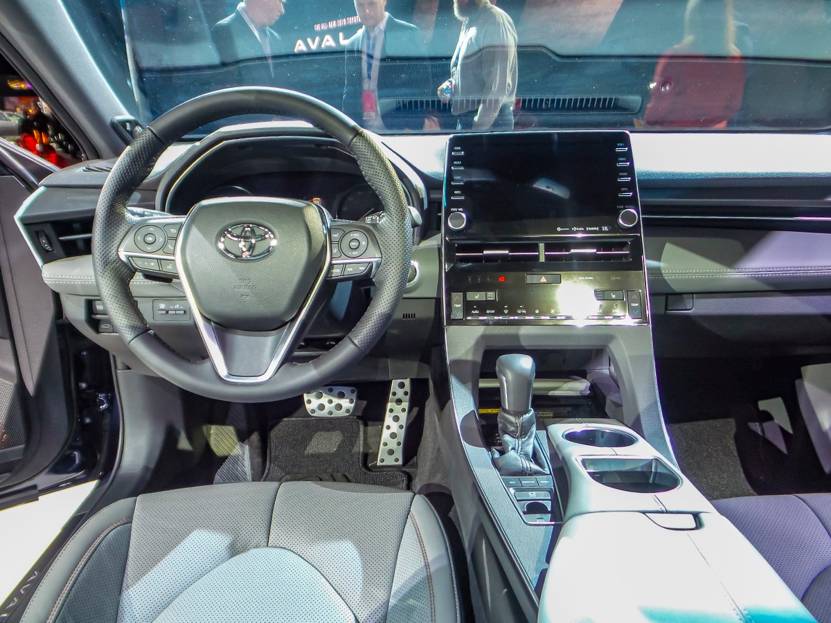 08 2019 Toyota Avalon NAIAS KBB