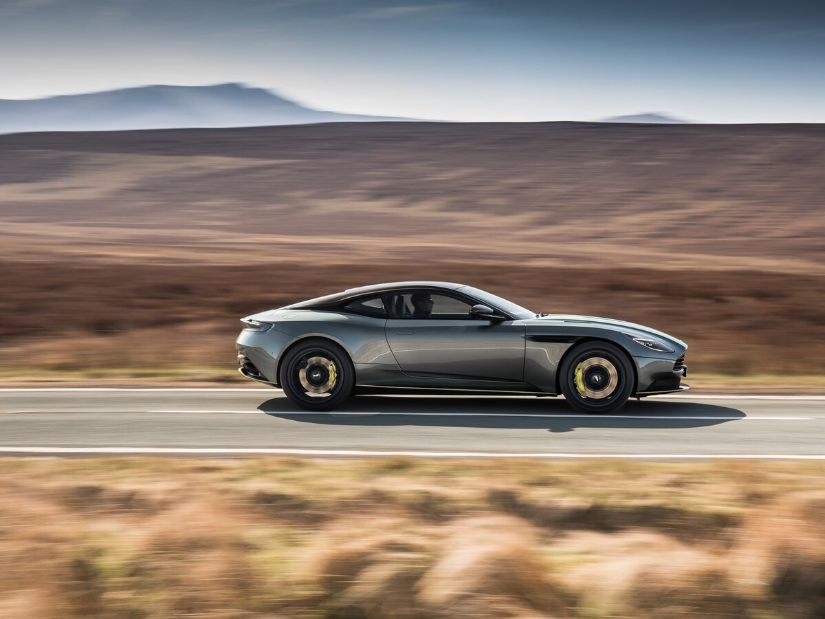 08 2019 Aston Martin Db11 Amr Oem