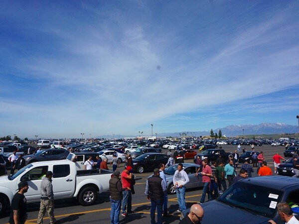 08 Manheim Riverside Sale Day Outside