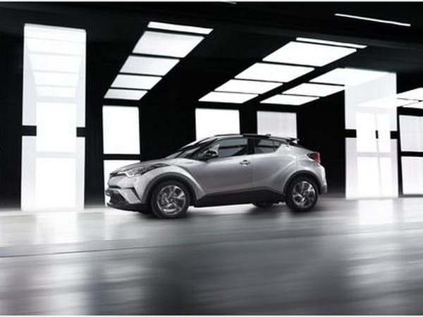 09 2016 Toyota C HR