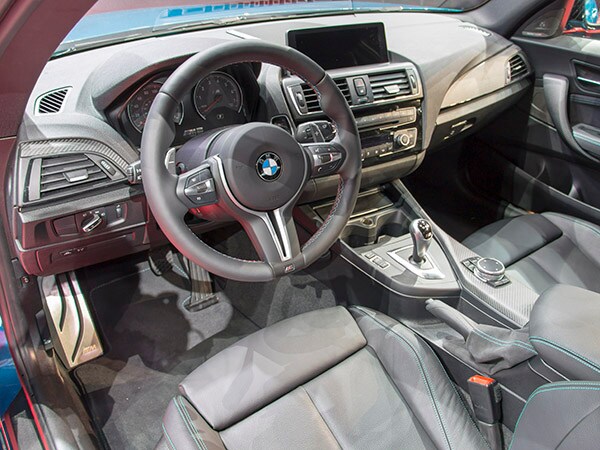 09 2017 BMW M2