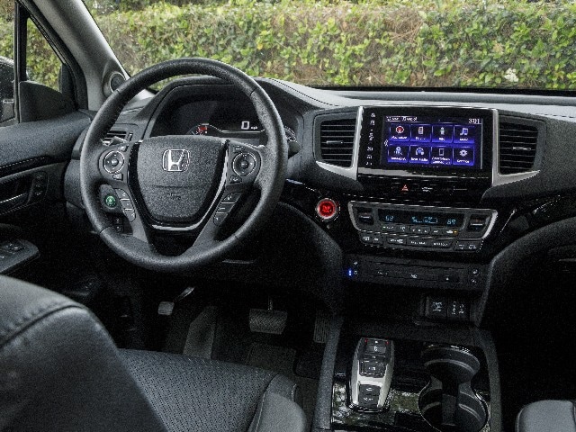 09 2017 Honda Pilot Comparo