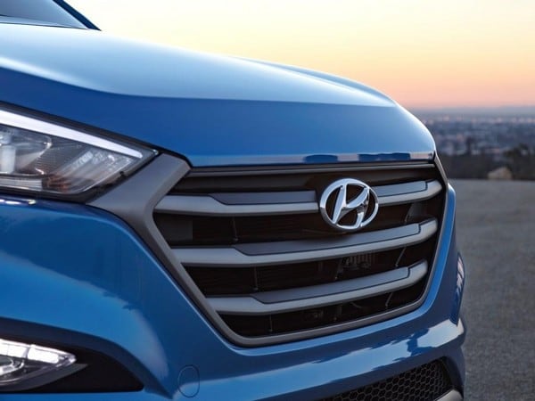 09 2017 Hyundai Tucson Night