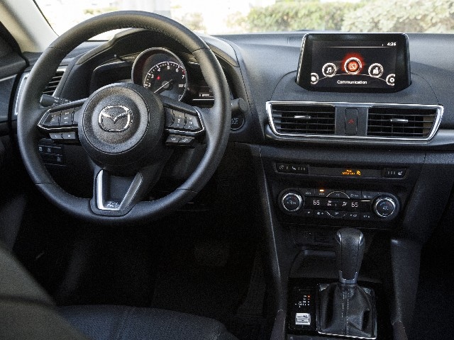 09 2017 Mazda Mazda3 Hatch Comparo