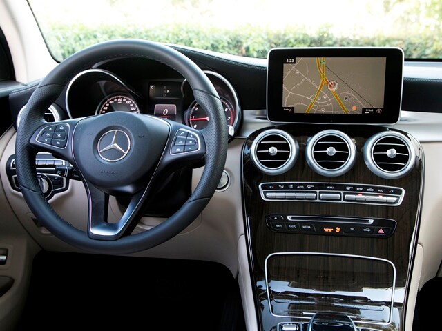 09 2017 Mercedes Benz Glc300 Best Buy