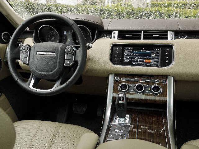 09 2017 Range Rover Sport Comparo