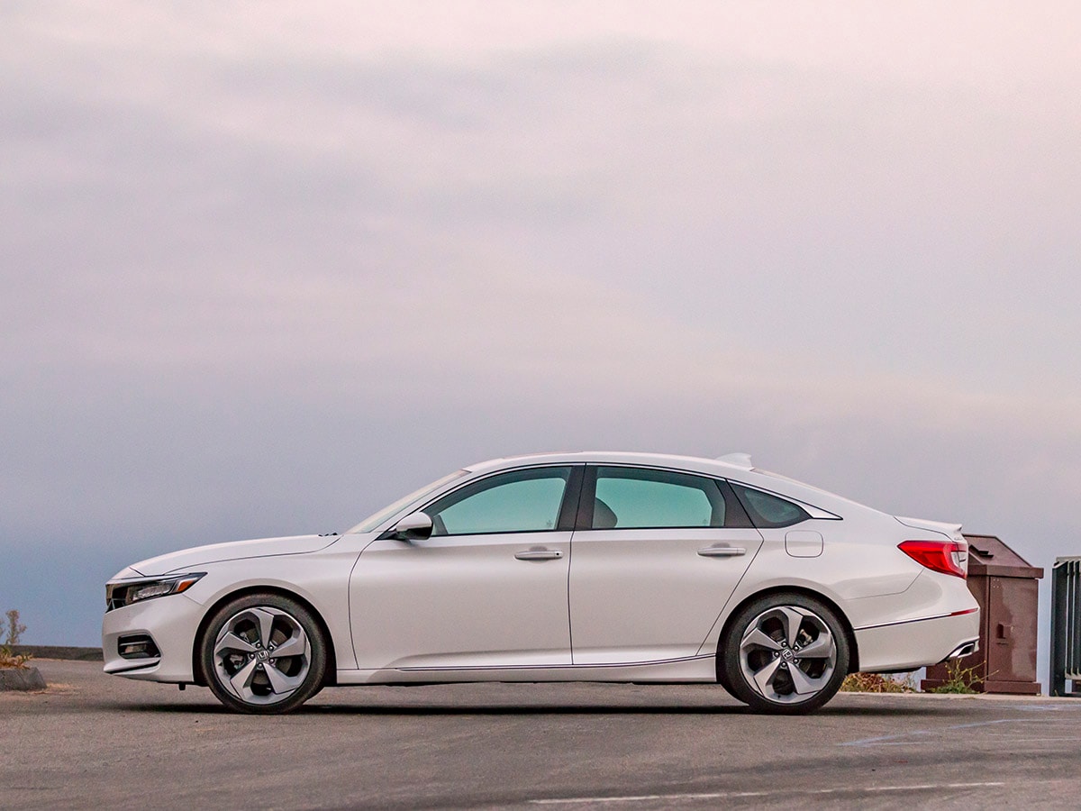 09 2018 Honda Accord Exterior BB KBB