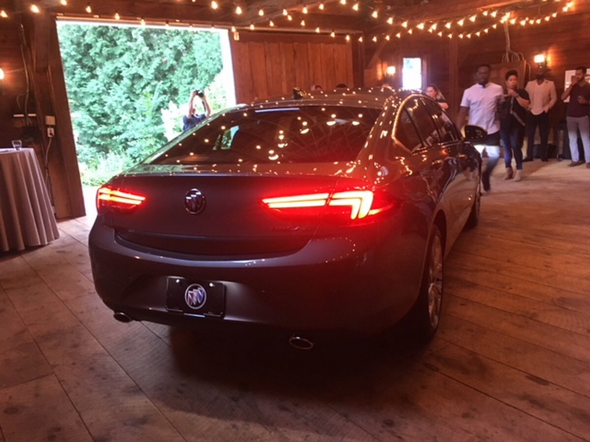 09 2019 Buick Regal Avenir Oem