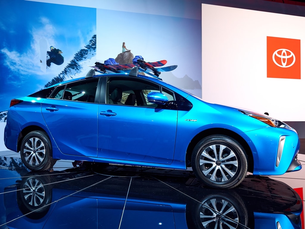 09 2019 Toyota Prius Awd LA