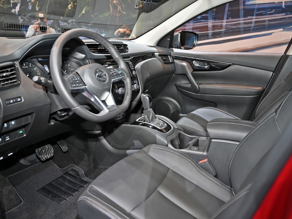09 2020 Nissan Rogue Sport Cas19