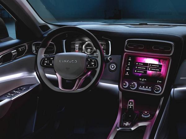 09 Lync And Co 01 Suv