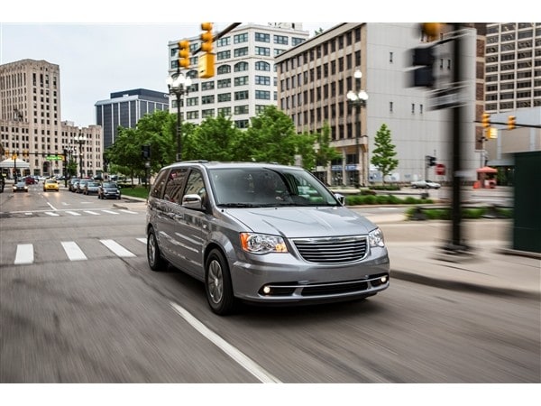 10 2015 Chrysler Town & Country