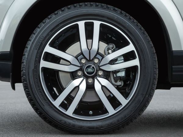 10 2016 Land Rover Lr4