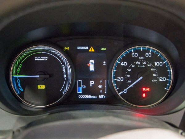 10 2017 Mitsubishi Outlander PHEV