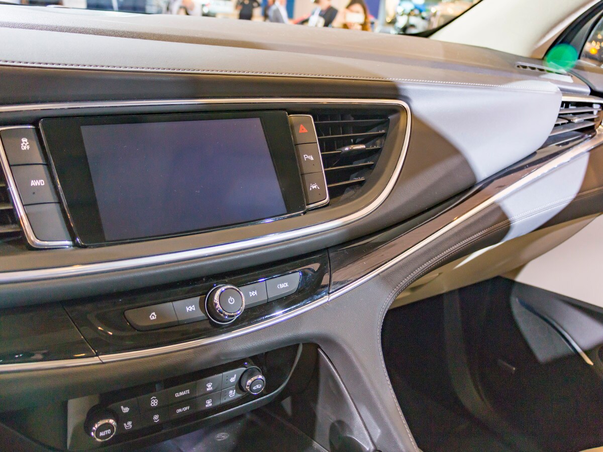 10 2018 Buick Enclave NYIAS KBB