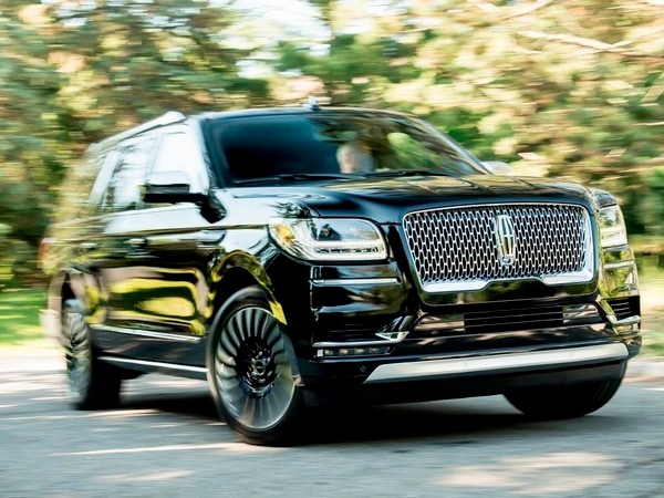 10 2018 Lincoln Navigator L Destination Pkg