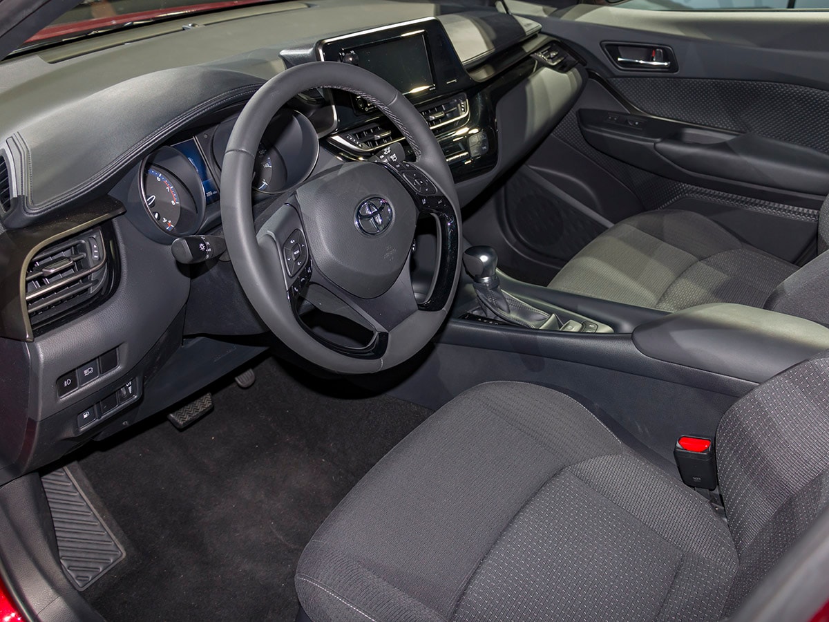 10 2018 Toyota C Hr LA