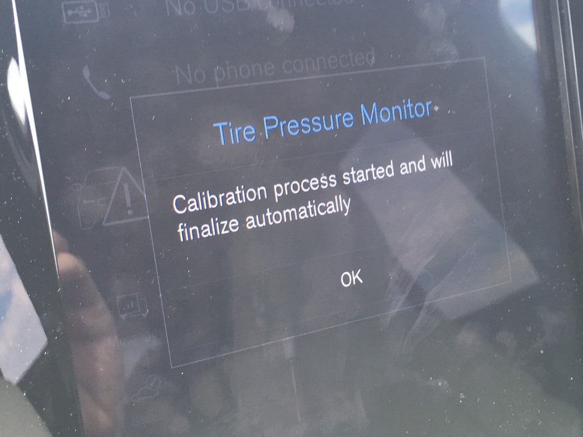 10 2019 Volvo XC40 Tire Warning