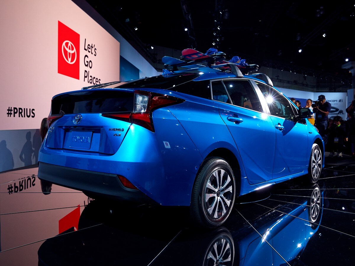 10 2019 Toyota Prius Awd LA