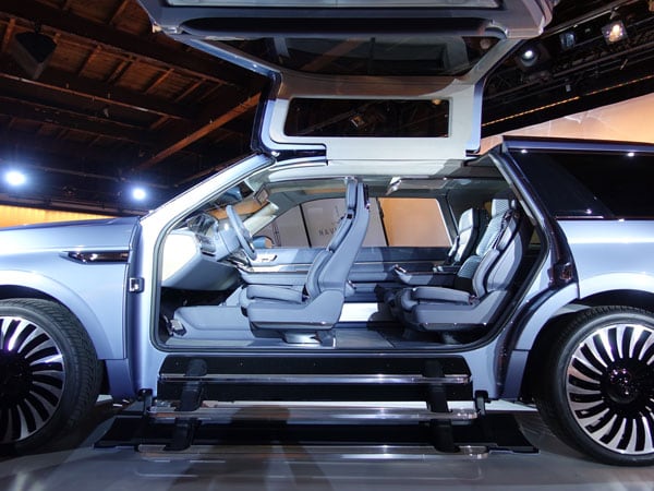10 Lincoln Navigator Concept
