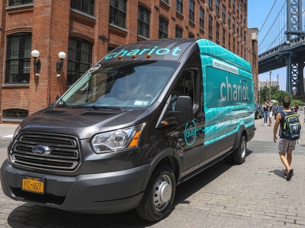 10 Ford Chariot Shuttle Service