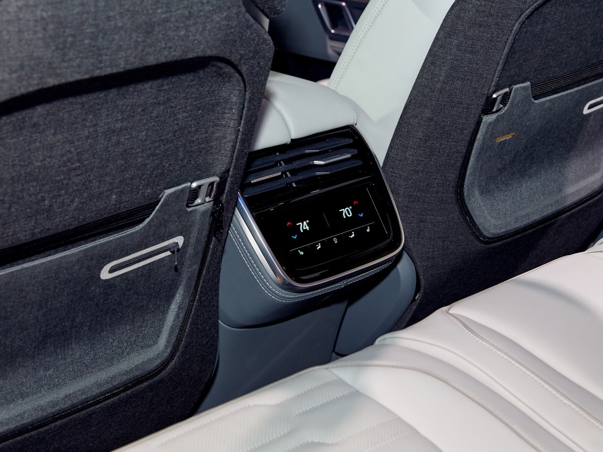 10 Rivian R1s Suv LA
