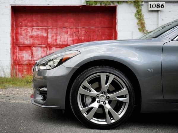 11 2015 Infiniti Q70