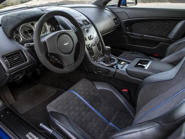 11 2017 Aston Martin V8 Vantage Gts (2)