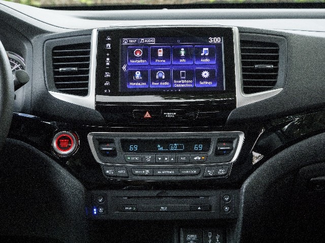 11 2017 Honda Pilot Comparo