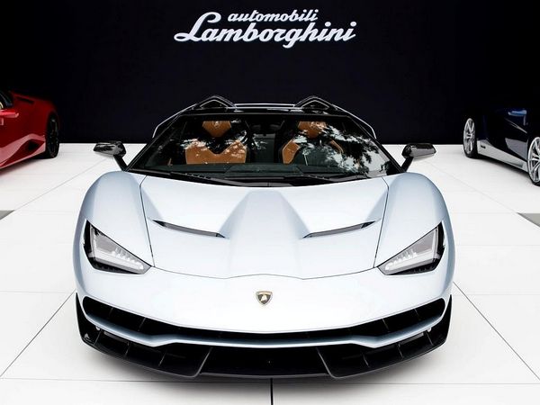 11 2017 Lamborghini Centenario Roadster