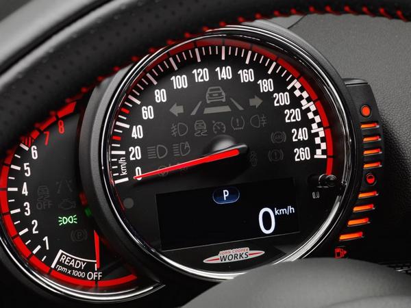 2017 Mini John Cooper Works Clubman in Paris Debut