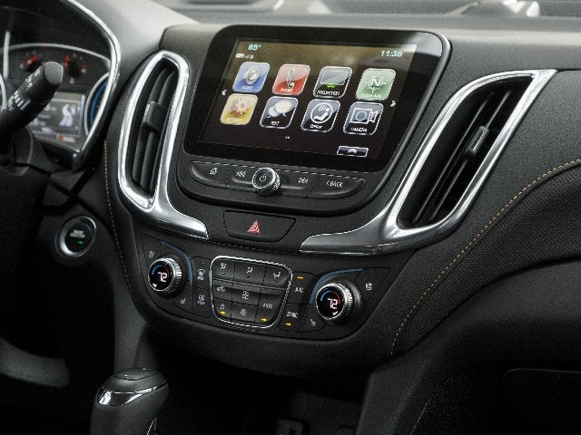 11 2018 Chevrolet Equinox Comparo