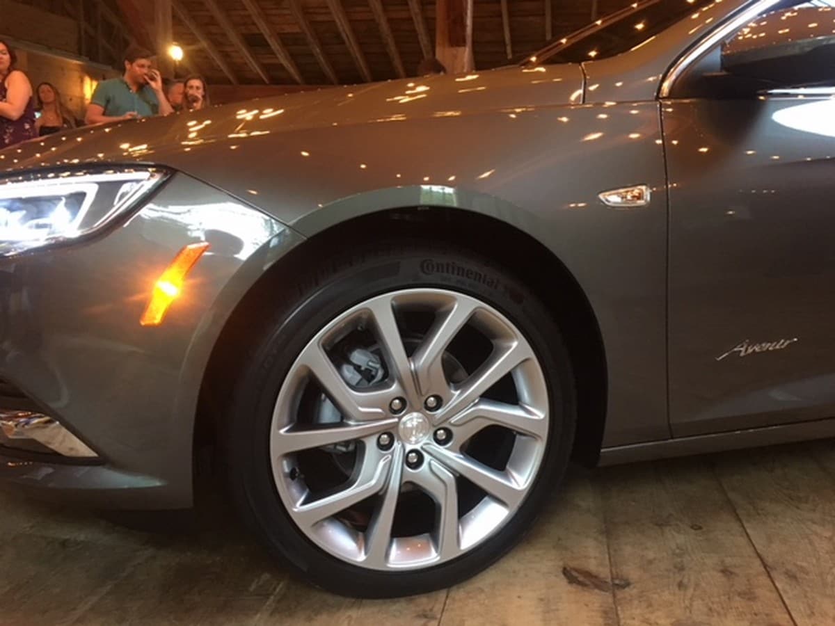11 2019 Buick Regal Avenir Oem