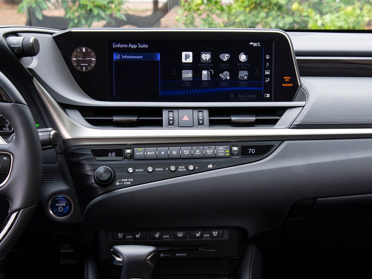11 2019 Lexus Es 300h Bb