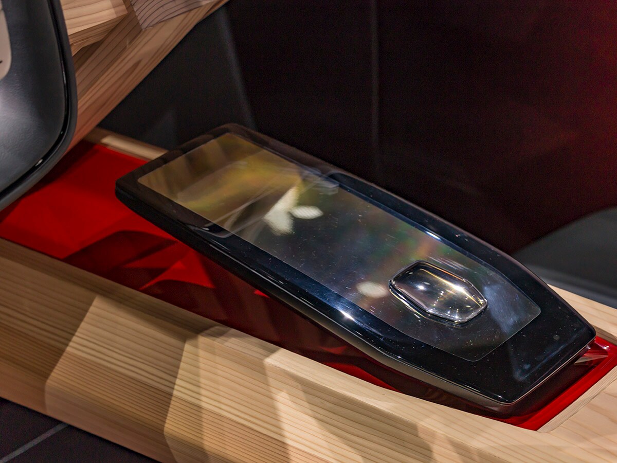 11 Nissan X Motion Concept NAIAS KBB