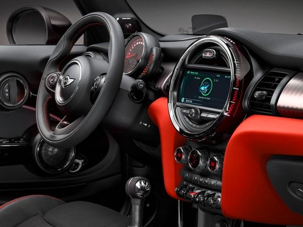 2016 Mini JCW Convertible unveiled