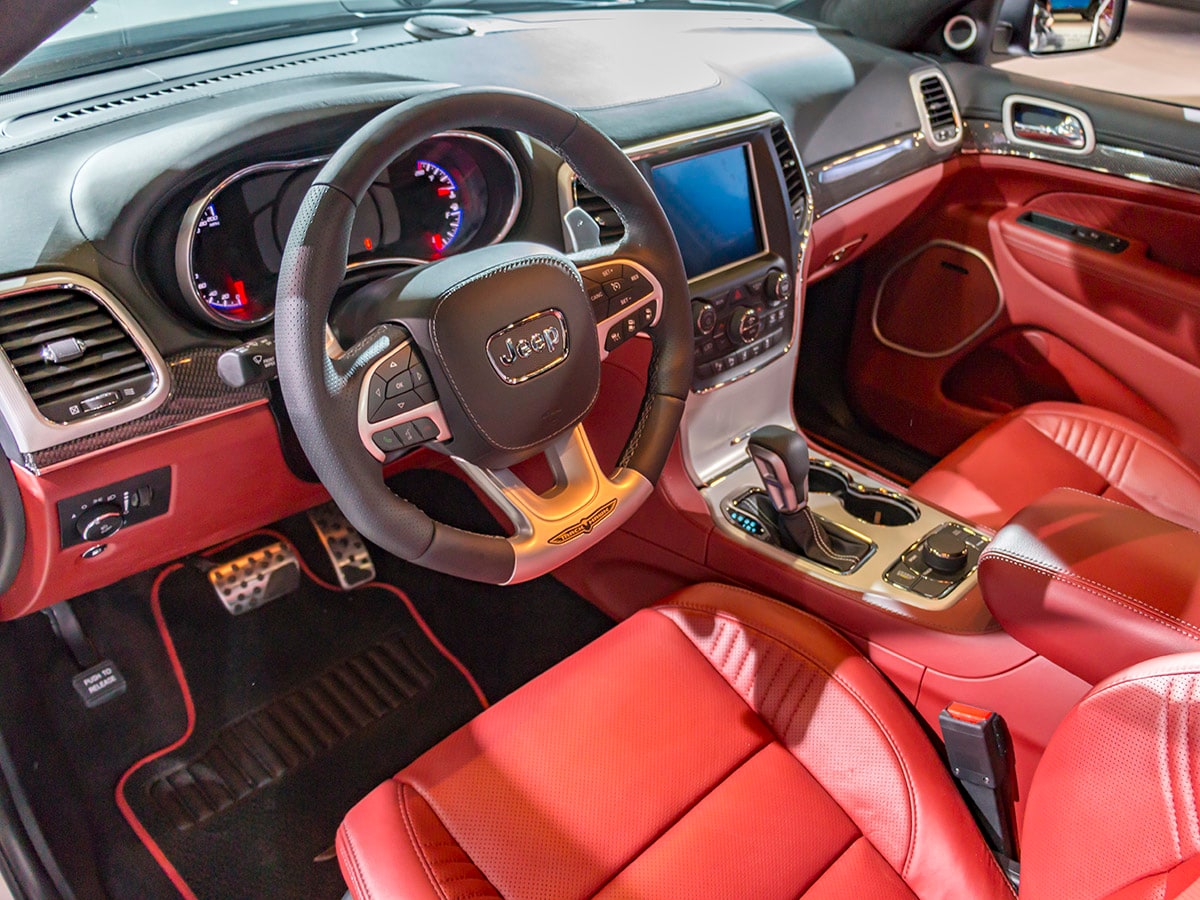 12 2018 Jeep Grand Cherokee Trackhawk NYIAS KBB