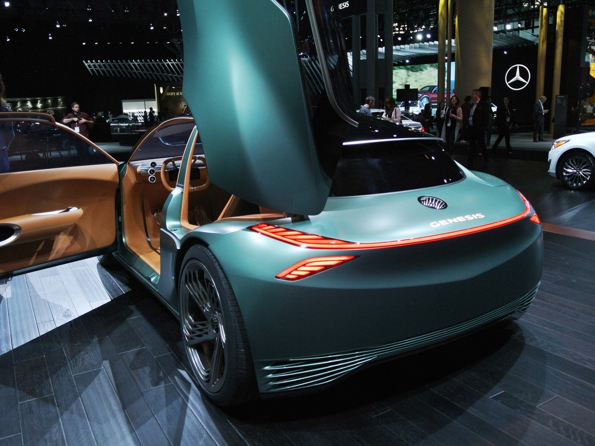 12 Genesis Mint Concept Live