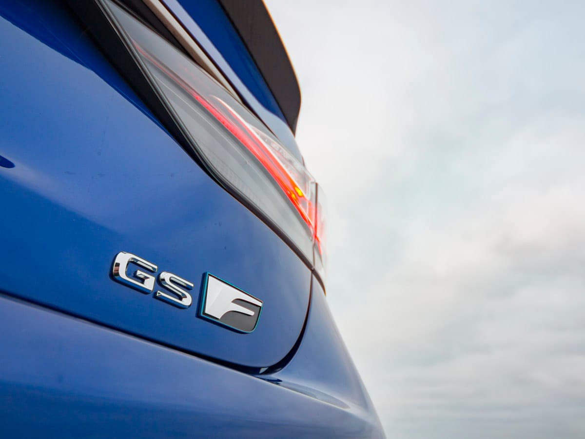 13 2016 Lexus GS F Exterior
