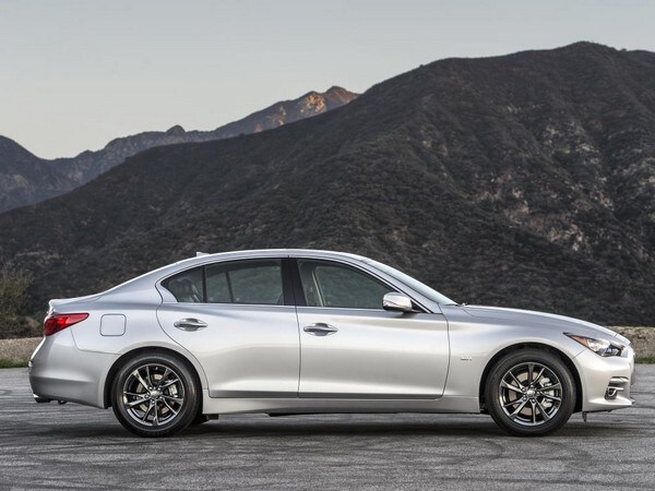 13 2017 Infiniti Q50 30t Signature Edition
