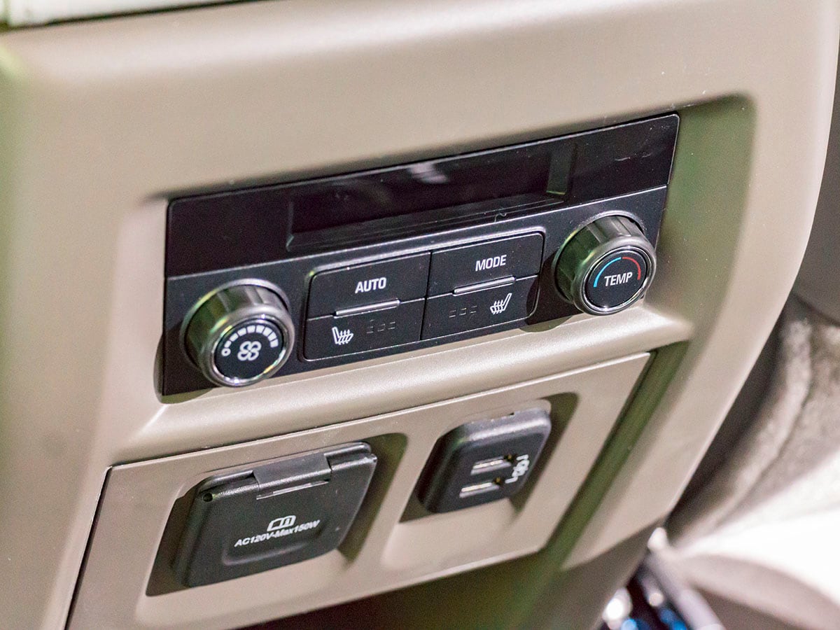13 2018 Chevrolet Traverse Detroit KBB